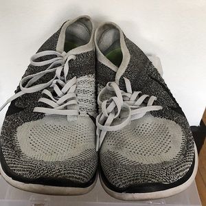 Nike Free 4.0 Flyknit Athletic Running Shoes